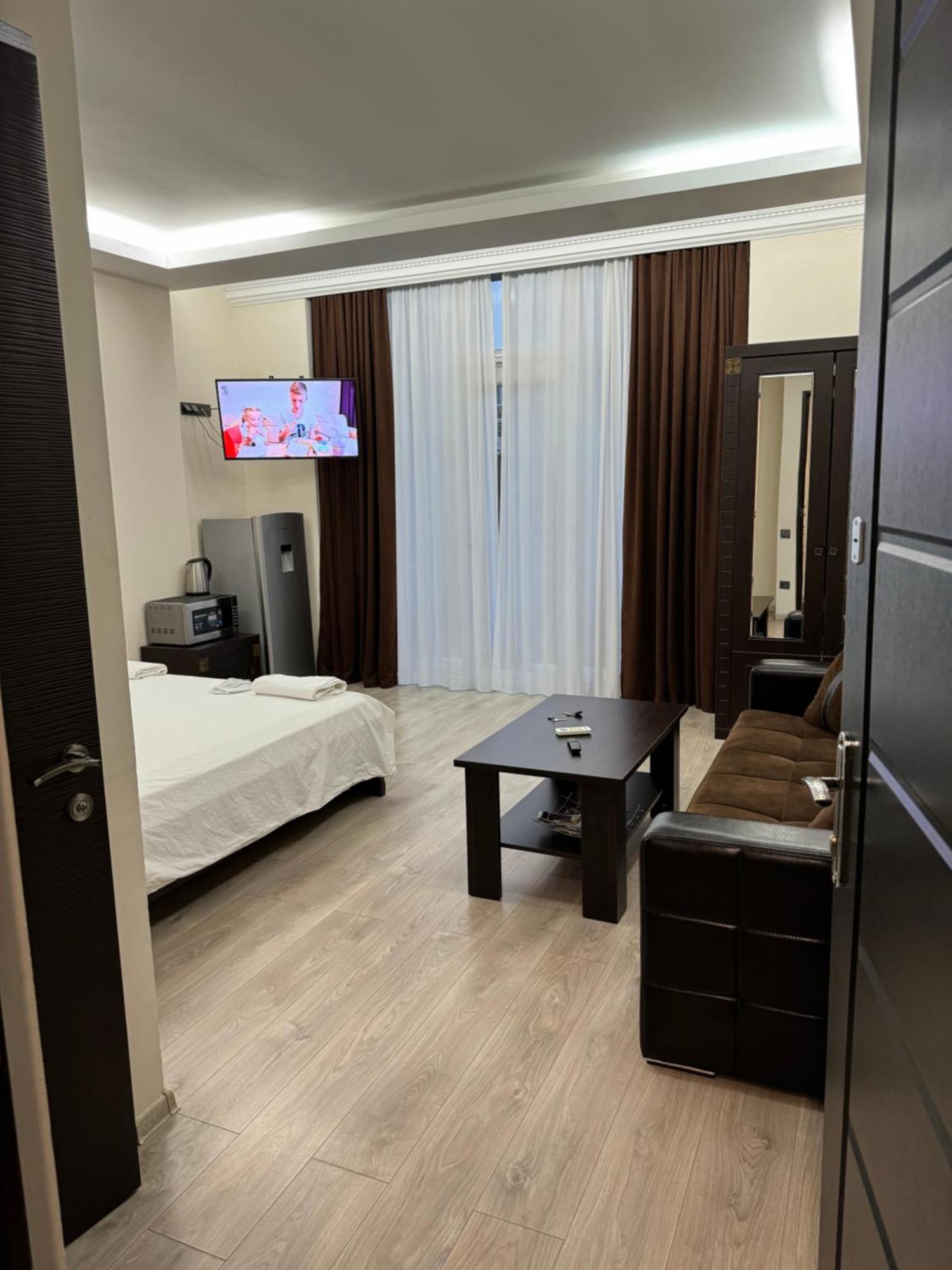 Iko'S Family Apartments บาทูมิ ภายนอก รูปภาพ